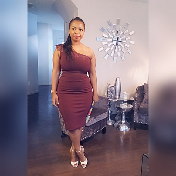 Meet your Posher, Petal - Picture 2 of 4